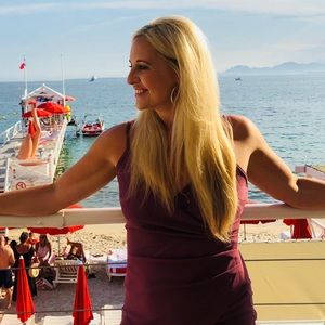 Meet your Posher, Whitney